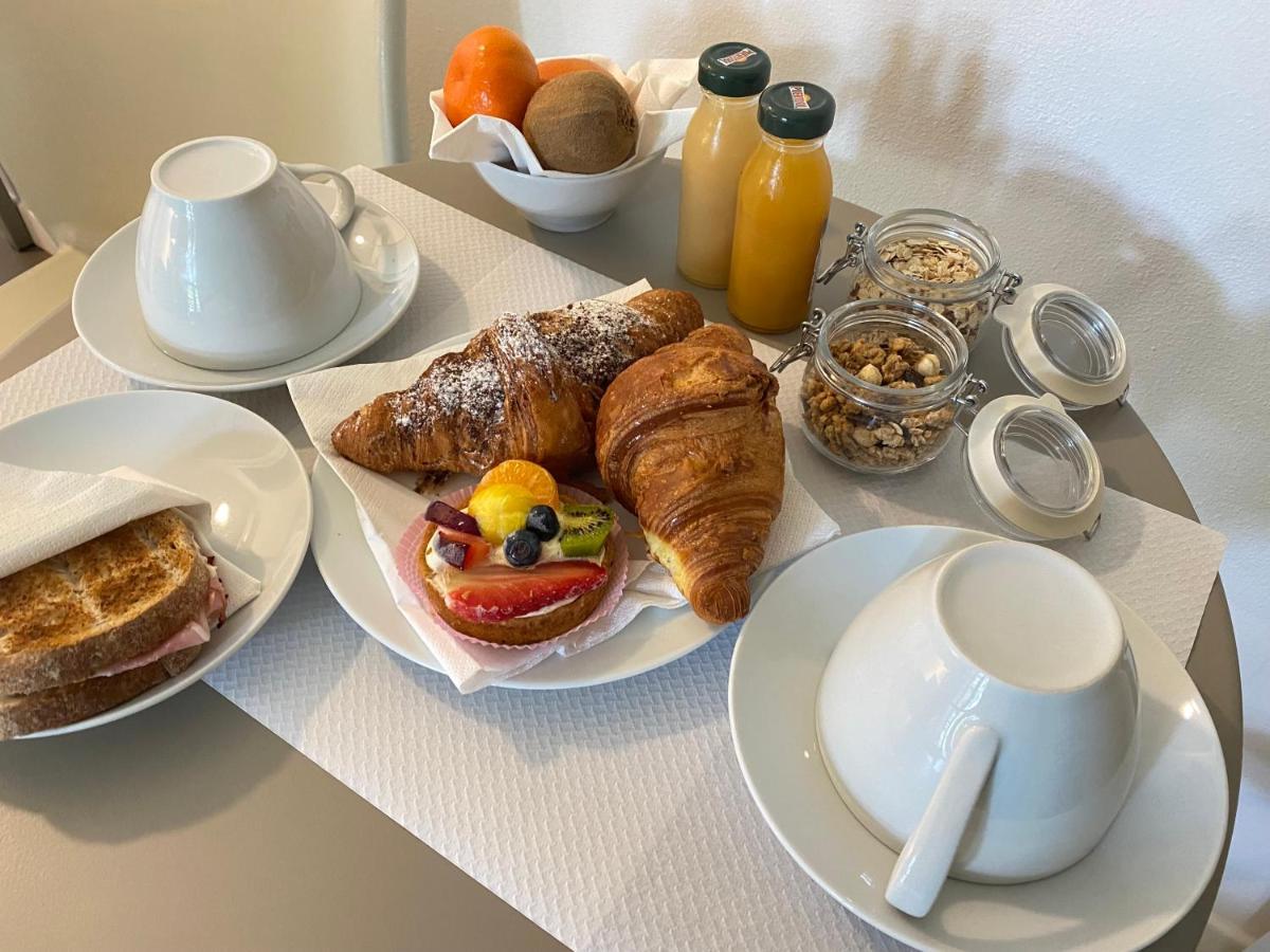 B&B Warmup Grosseto - Parcheggio Incluso Nella Corte Interna Екстериор снимка