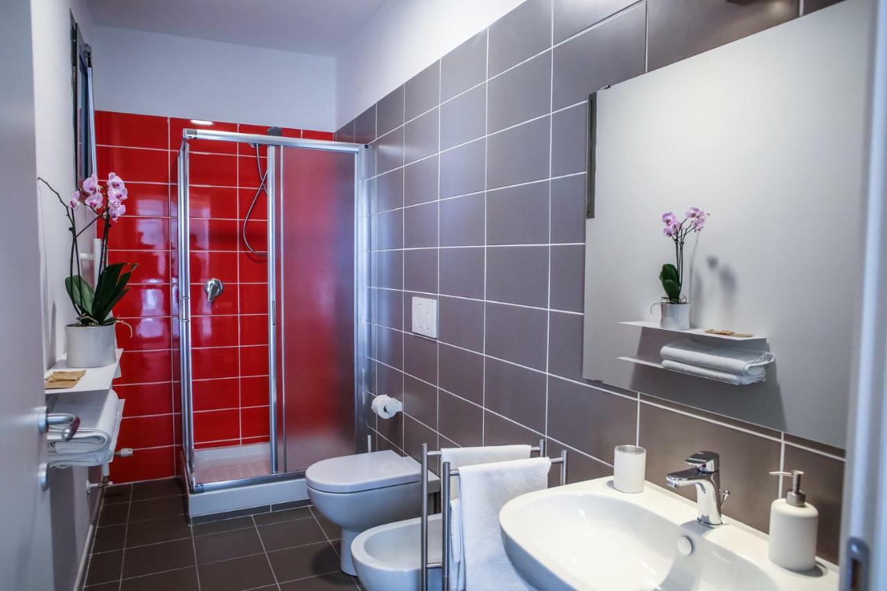 B&B Warmup Grosseto - Parcheggio Incluso Nella Corte Interna Екстериор снимка